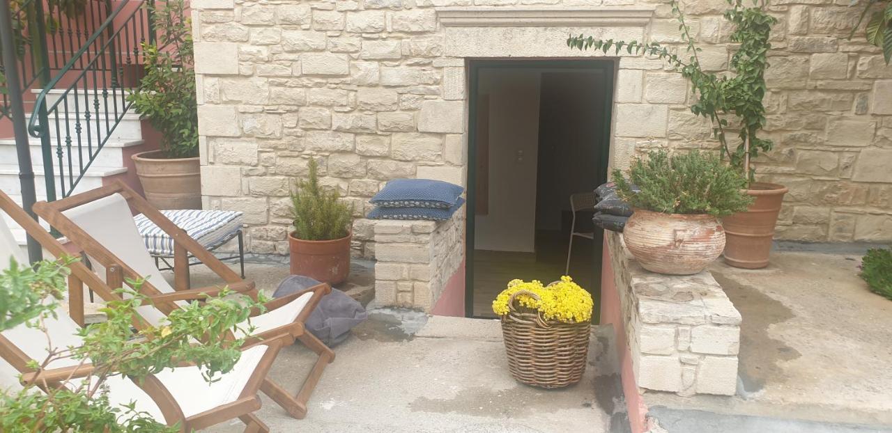 Arismari Apartment Moirai Ngoại thất bức ảnh